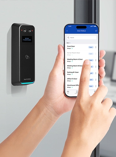 User accessing secure office with app-less Link Pass through a web link on smartphone with Suprema BioEntry W3 reader